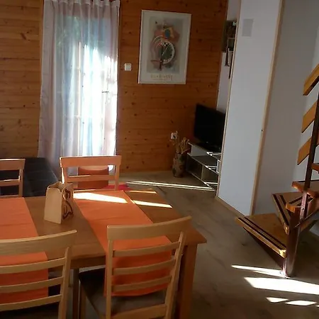 Jelka דירה קרנייסקה גורה